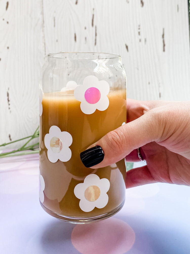 Simple Daisies Soda Can Glass